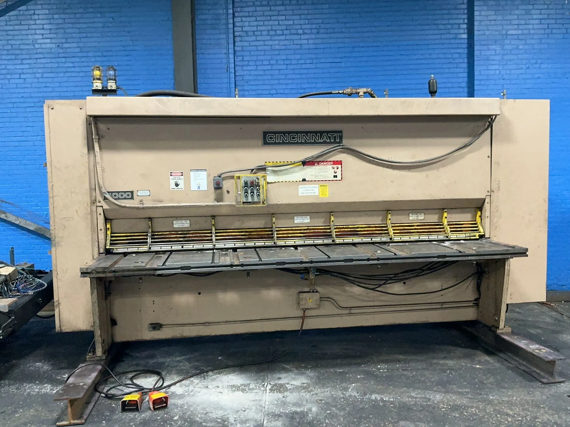 1/2" x 12' Cincinnati #5000, Power Squaring Shear, mild steel, 52 A, control cabinet, foot switches - Image 4