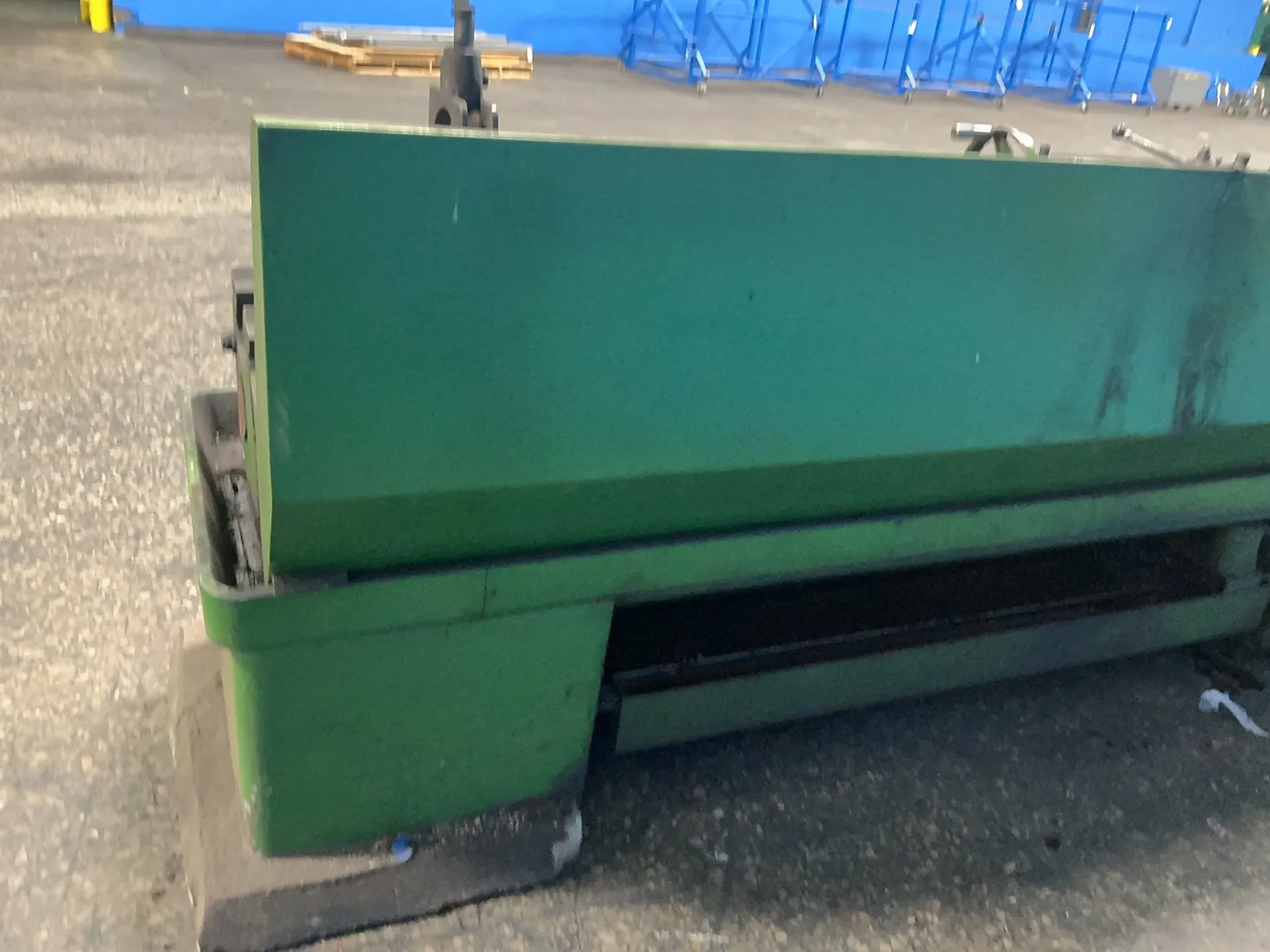 17" x 87" Clausing Colchester, engine lathe, 12" 3-jaw chuck, steady rest, tool post, tailstock, 3.25" bore - Image 4