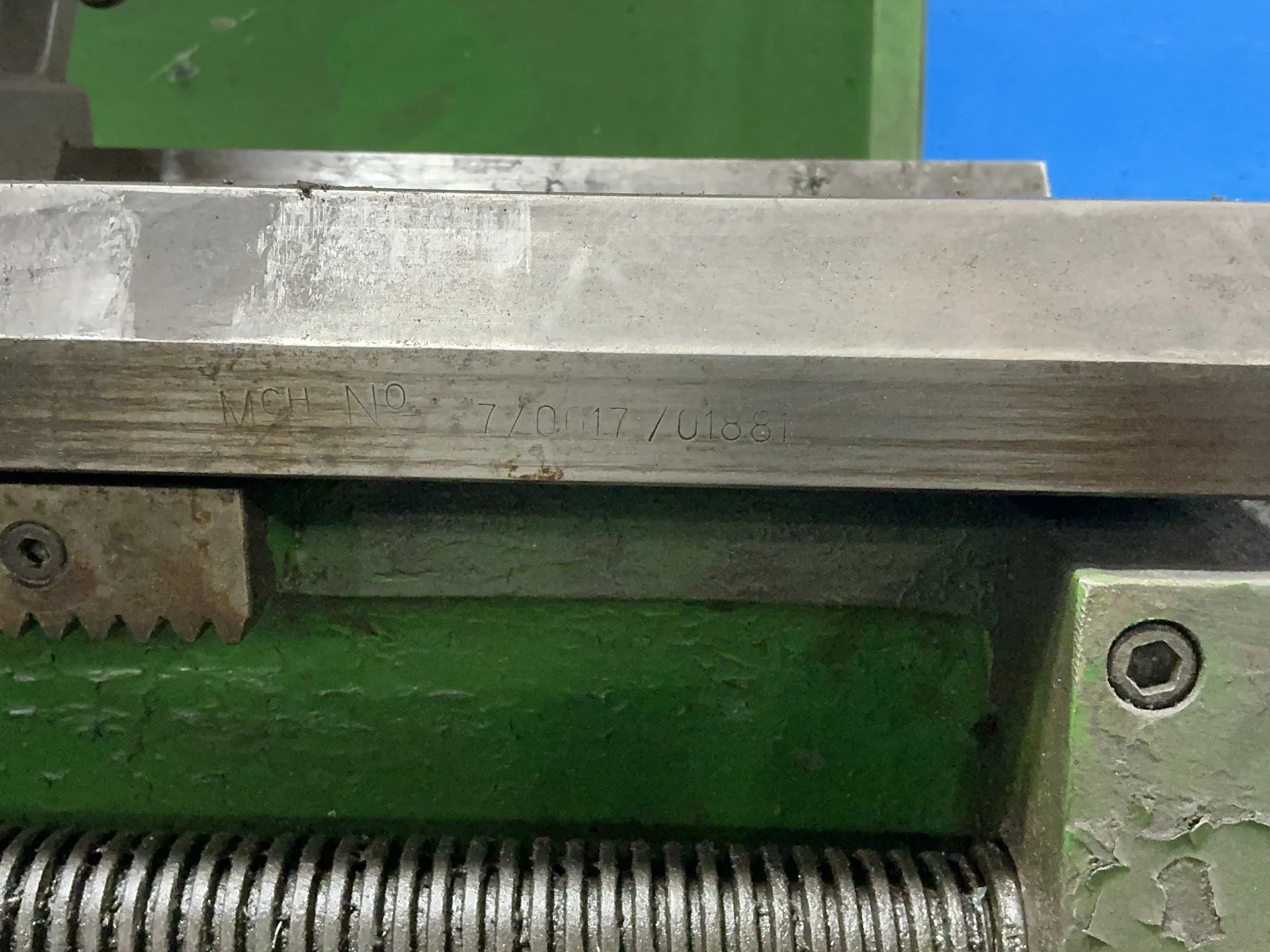 17" x 87" Clausing Colchester, engine lathe, 12" 3-jaw chuck, steady rest, tool post, tailstock, 3.25" bore - Image 5
