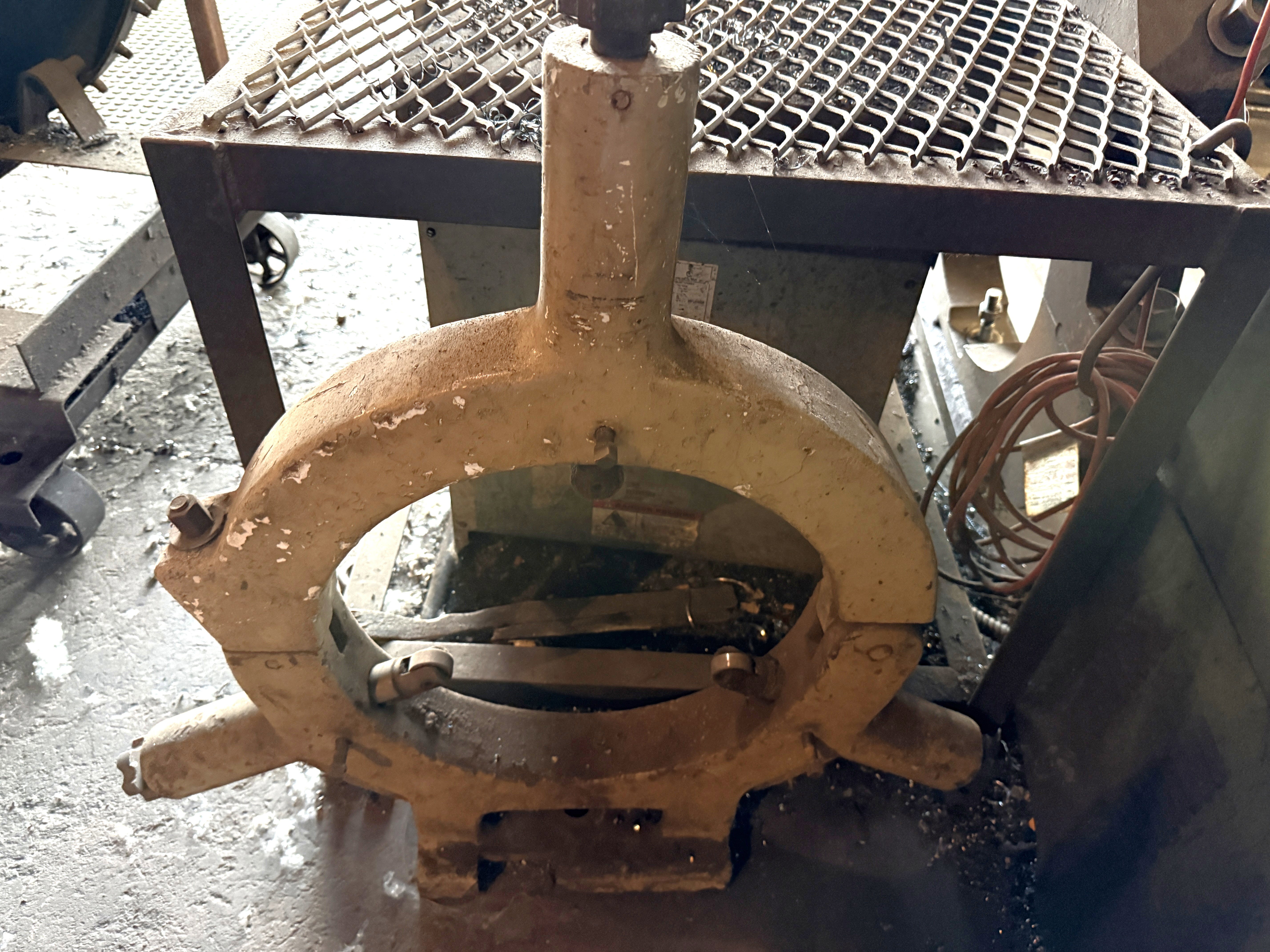 23" ID Machine Lathe Steady Rest - Image 2