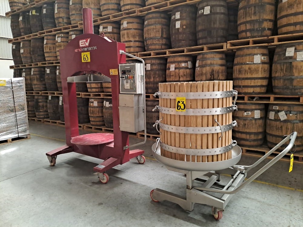 Enoveneta #PRESSA-OLEO-SE, Portable Vertical Hydraulic Press, 2022 - Image 7