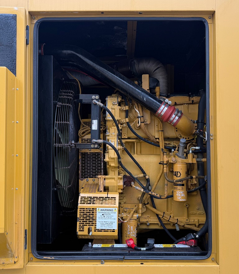 500 kw Caterpillar Diesel Generator - Image 2