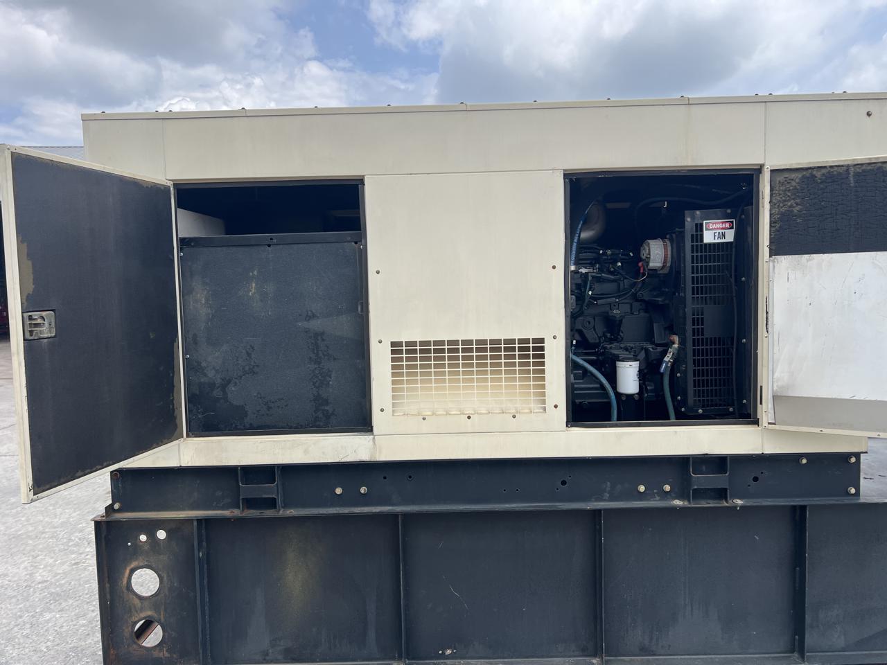 200 KW Baldor #IDLC200-3JD, diesel generator set, 120/208 Volts, John Deere 6068HF485 engine, sound - Image 9