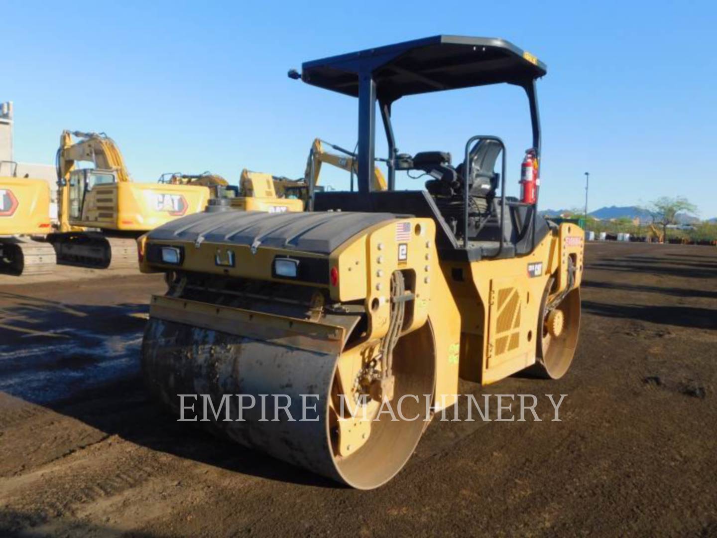 Caterpillar CB10, 2469 hours, S/N: P8P00180, 2017 - Image 4