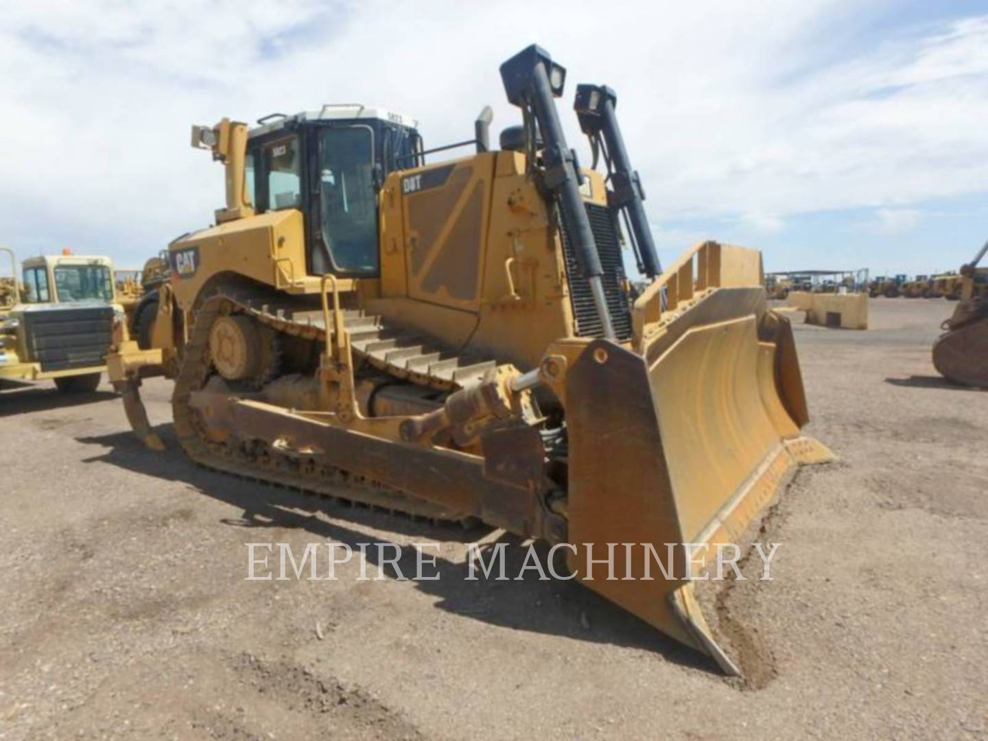Caterpillar D8T, 5671 hours, S/N: FMC01241, 2018 - Image 3