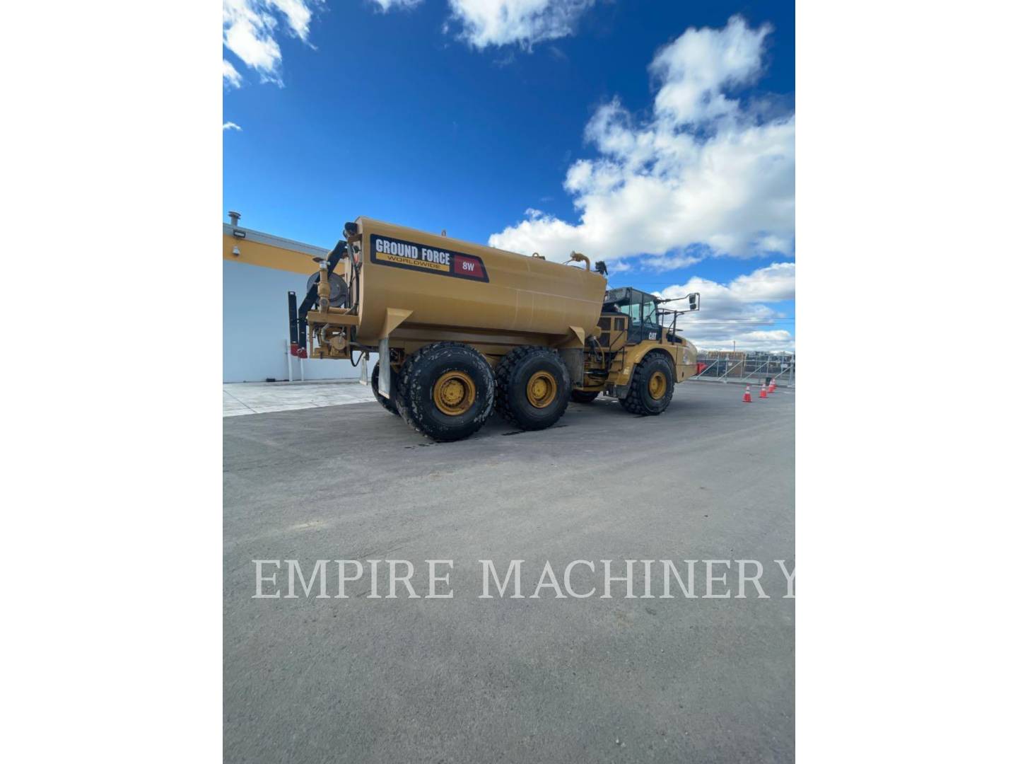 Caterpillar 740 WT, Water Wagon, 8132 hours, S/N: 3T800139, 2019 - Image 2