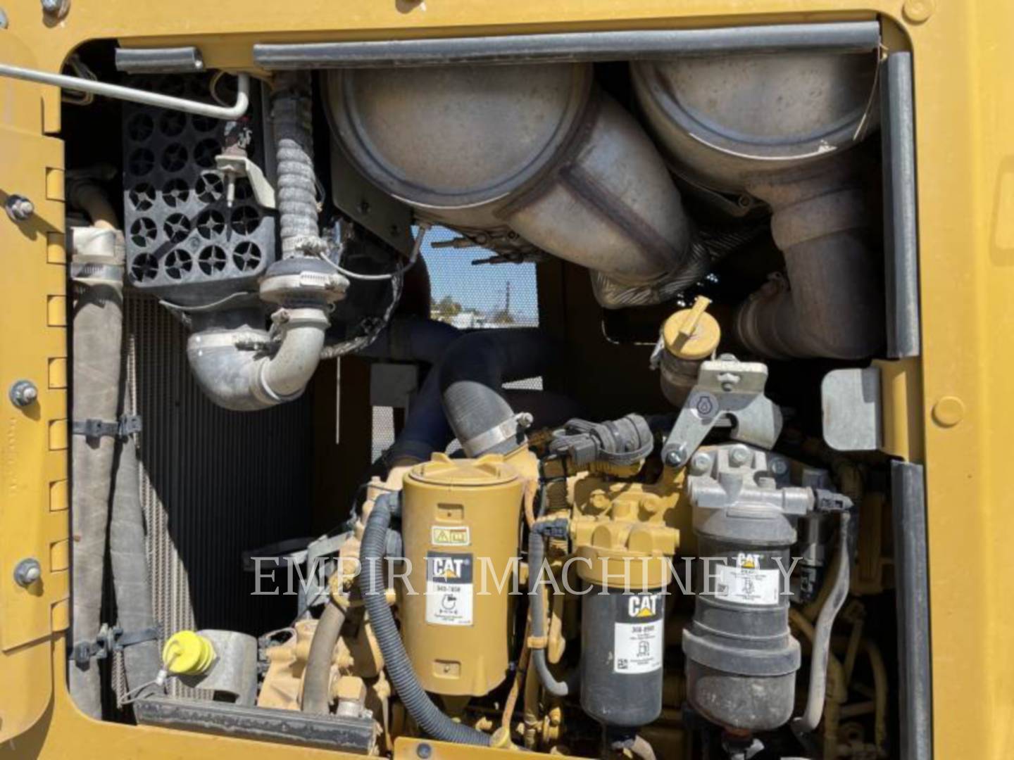 Caterpillar D415PAT TE, 4388 hours, S/N: RKR00129, 2021 - Image 8