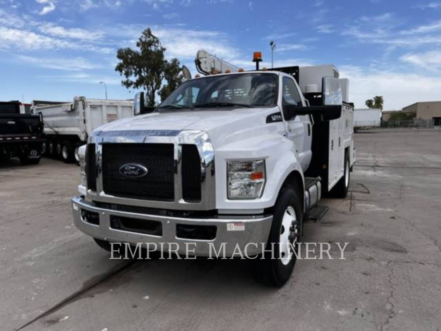 Ford / New Holland Ltd SERVICETRK, On Highway Truck Engine, 133314 hours, S/N: 1FDXF7DXXHDB05853, 2017 - Image 1