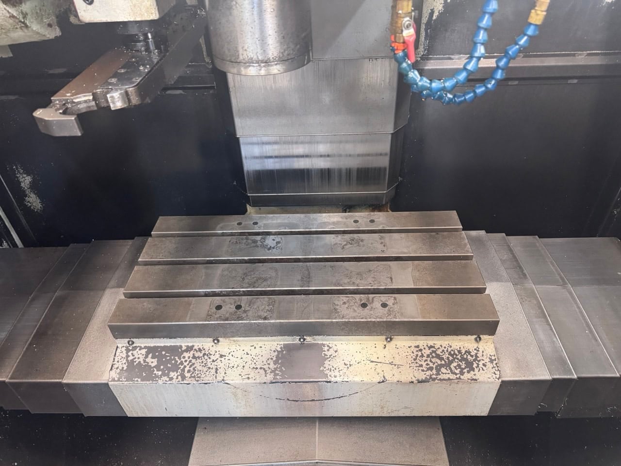 Hurco #VM-1, CNC vertical machining center, 26" X, 14" Y, 18" Z, 30" x 14" table, 8000 RPM, CAT 40, 15 HP, 16 - Image 6