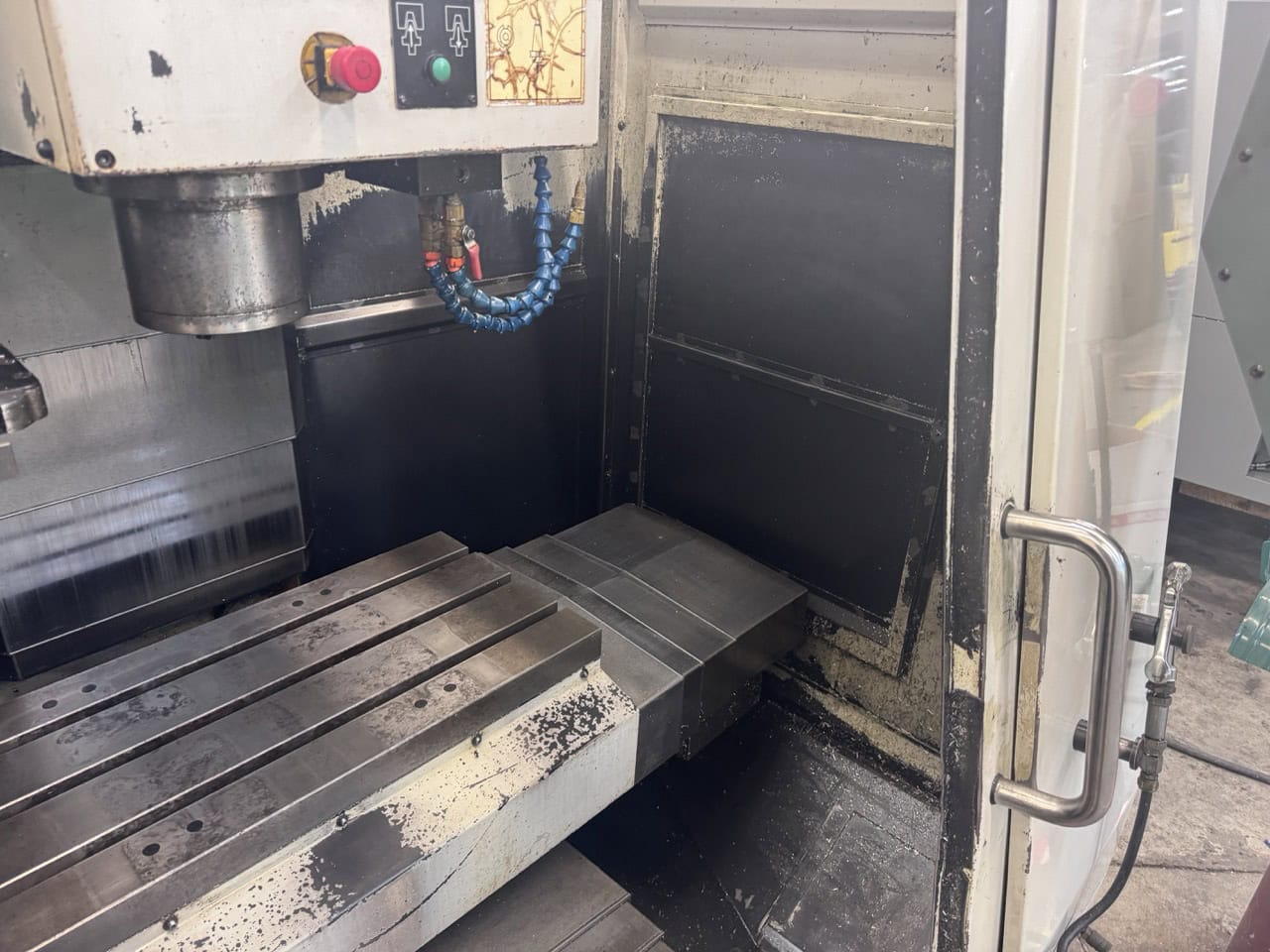 Hurco #VM-1, CNC vertical machining center, 26" X, 14" Y, 18" Z, 30" x 14" table, 8000 RPM, CAT 40, 15 HP, 16 - Image 7