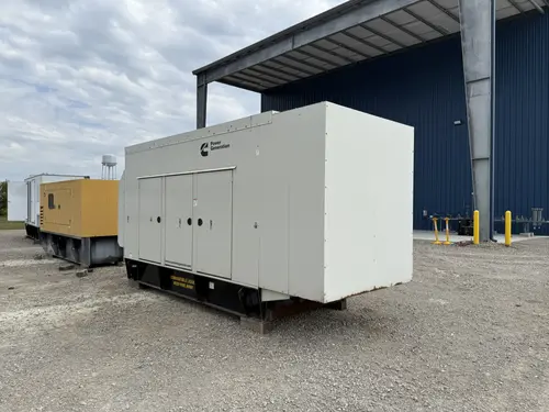300 KW Cummins #DQHAB, diesel generator set, 277/480 Volts, 3-phase, 470 HP @ 1800 RPM, QSM11-G4 NR3 engine - Image 2