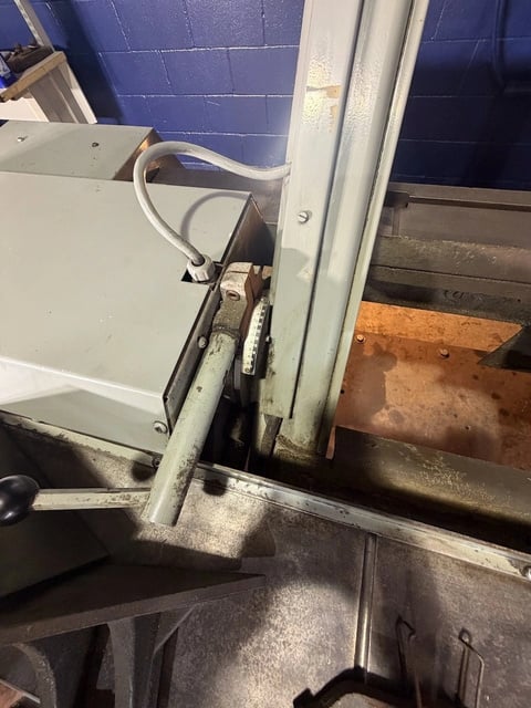 18" x 22" Marvel #Series-8-Mark-II, tilting column vertical band saw, 174" x 1" blade, 450 FPM, 2 HP - Image 3