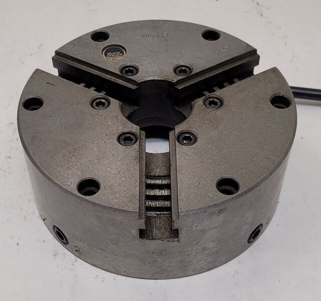 6" Buck #2063R, 3-jaw self-centering scroll lathe chuck, flat back, 1-1/2" thru hole, 3000 RPM, w/ chuck key - Image 2