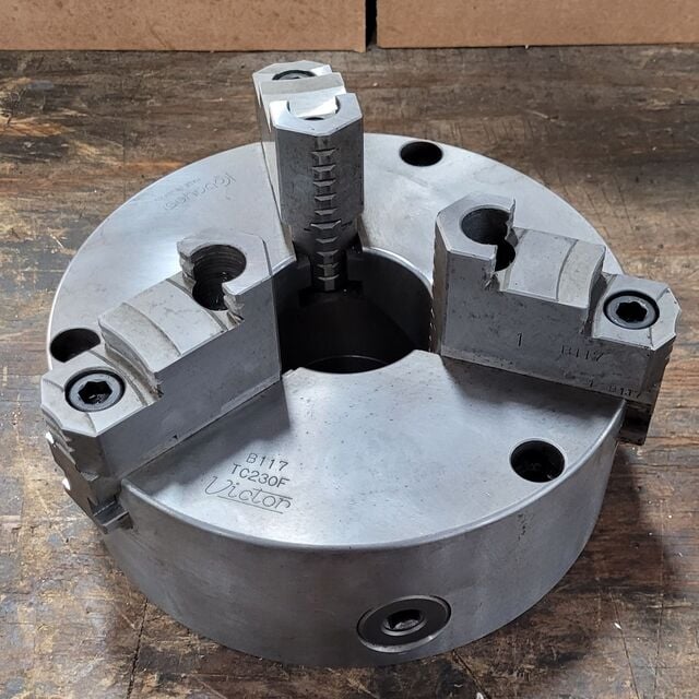 9" Kobayasi Victor #TC230F, 3-jaw lathe chuck, plain back, 2-3/4" thru hole, 1600 RPM, w/ chuck key, plate & - Image 4