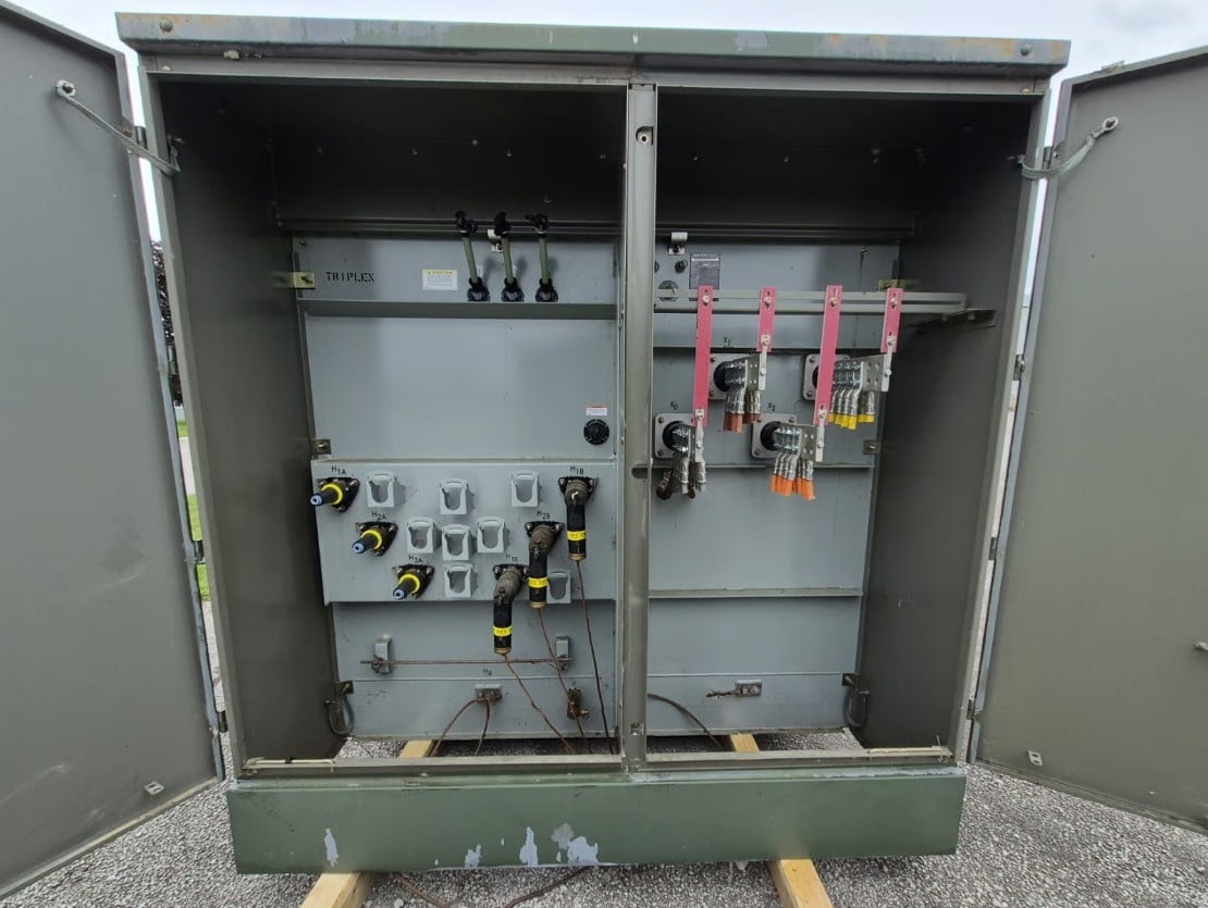 1500 KVA 24940GY/14400 Primary, 480Y/277 Secondary, Eaton, Pad-Mounted Transformer, 3PH, Triplex Core - Image 3