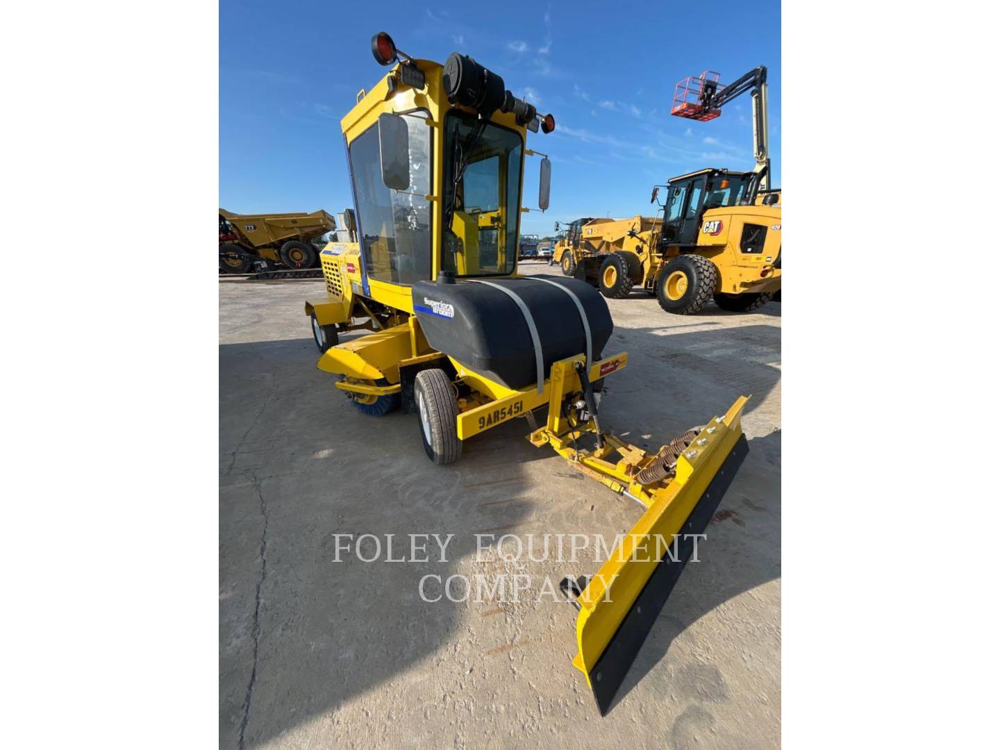 Superior DT74C, Scrubber / Sweeper, 1974 hours, S/N: 819455, 2019 - Image 2