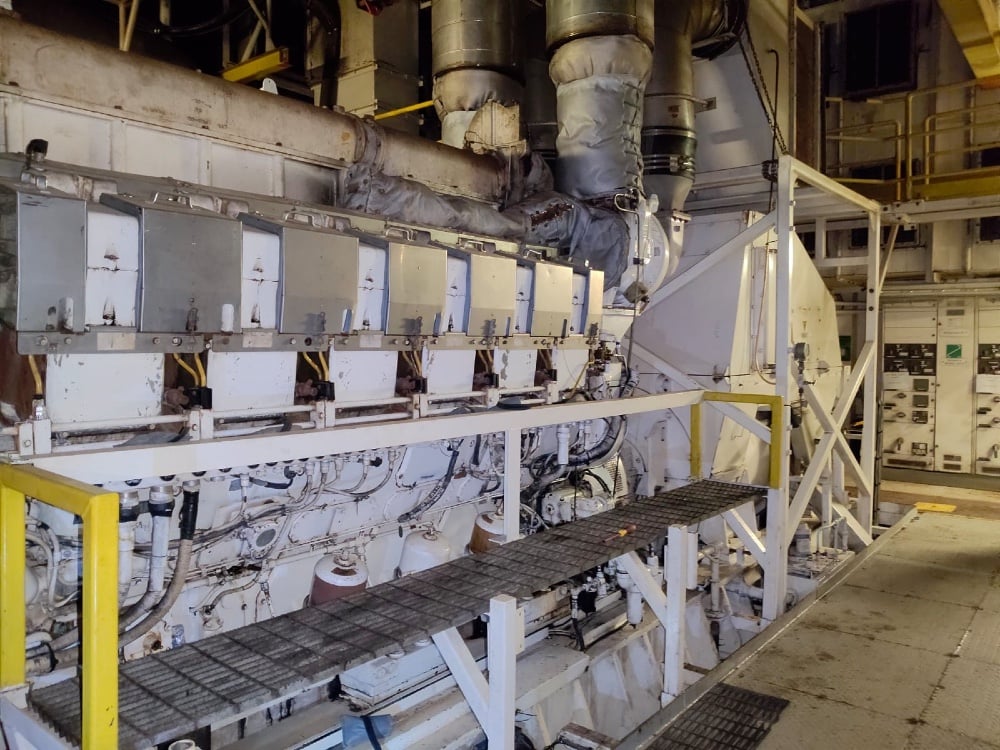 Caterpillar #3612, diesel generator set, 60hz 11 KV, 2005 (8 available) - Image 3