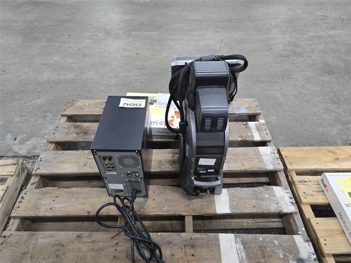Keyence #IM-6020, image dimension measuring system, 3.94" diameter wide-field measuring area, 6.6 megapixel - Image 6