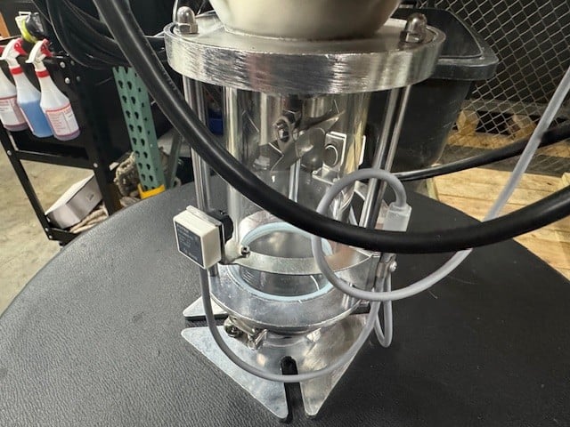 Shini #SAL-3UE, vacuum hopper loader with sight glass, 440 lb./hr., 3 liter, 1.85 HP, 110 V., new, 2026 (5 - Image 3