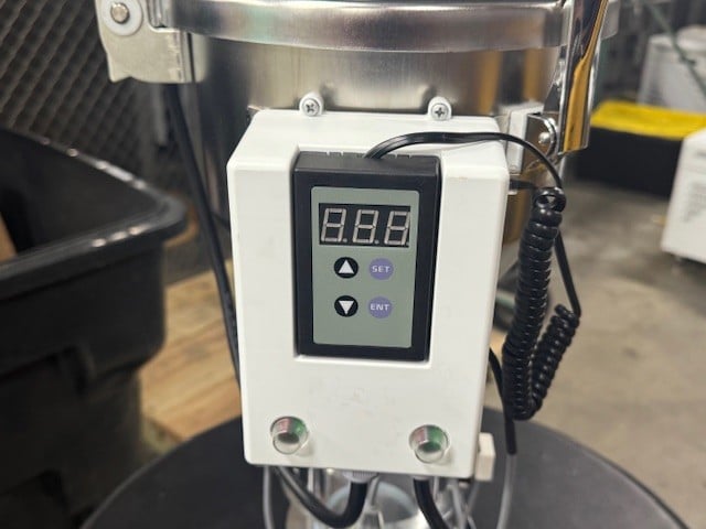 Shini #SAL-3UE, vacuum hopper loader with sight glass, 440 lb./hr., 3 liter, 1.85 HP, 110 V., new, 2026 - Image 4