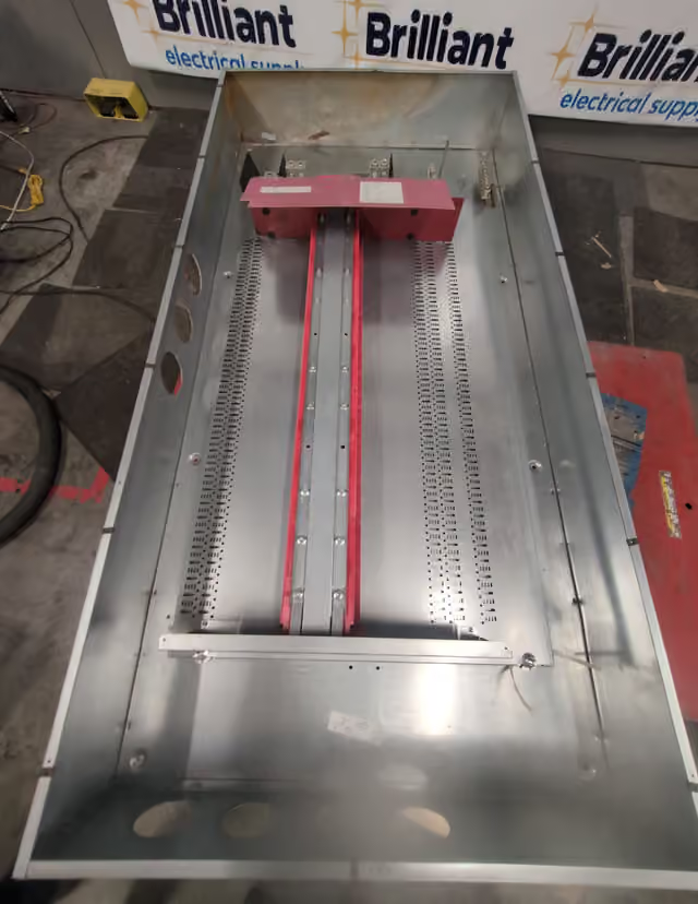 1200 Amp. Square D, E1, 480Y/277 Volts, 3PH 4W MLO 66 Cir Indoor Panelboard - Image 4