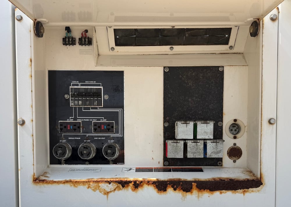 62 KW Multiquip #DCA70USI, diesel generator set, 277/480 Volts, 3-phase, 1800 RPM, Isuzu FF-4BG1T engine - Image 5