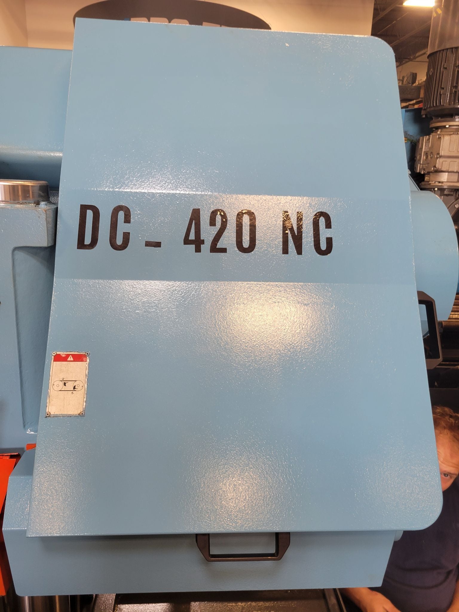 16.5" x16.5" DoAll #DC-420NC, automatic horizontal band saw, refurbished, 2018 - Image 3
