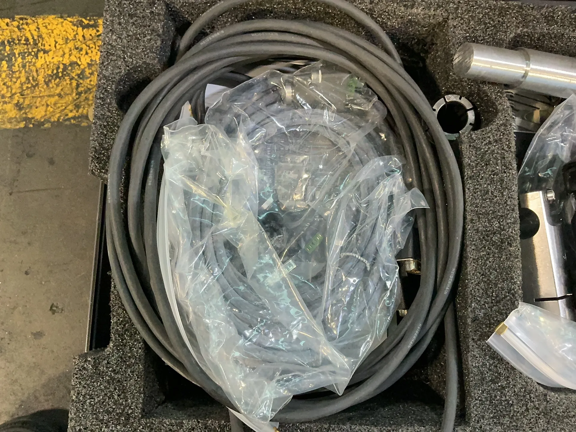 Heidenhain #KGM-182, grid encoder system, ACCOM software CD, IK driver CD, hardshell case, manuals - Image 5