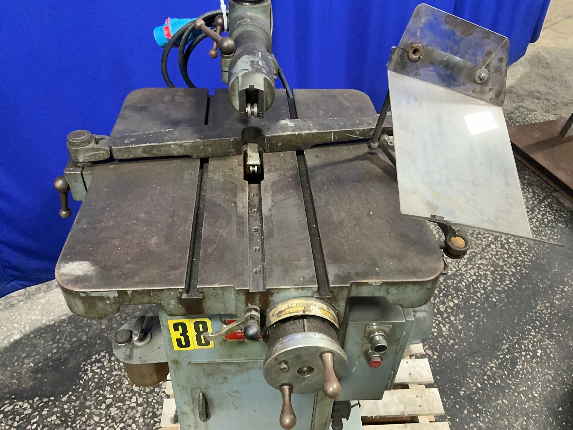D.C. Morrison, keyseater, 24" x 27.5" capacity, 2 HP, 1800/900 RPM, 460 V., 3 Ph. - Image 4