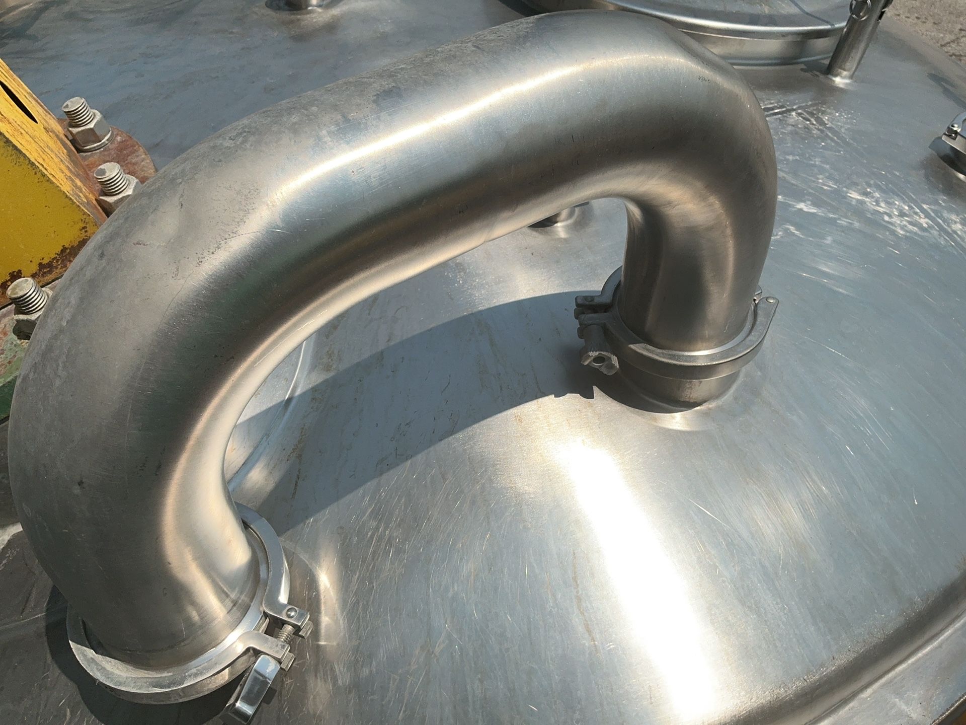 1159 gallon Viatec, Stainless Steel mixing tank, 1.74 HP, 1760 RPM, 208-230/460 V., 1996 - Image 6