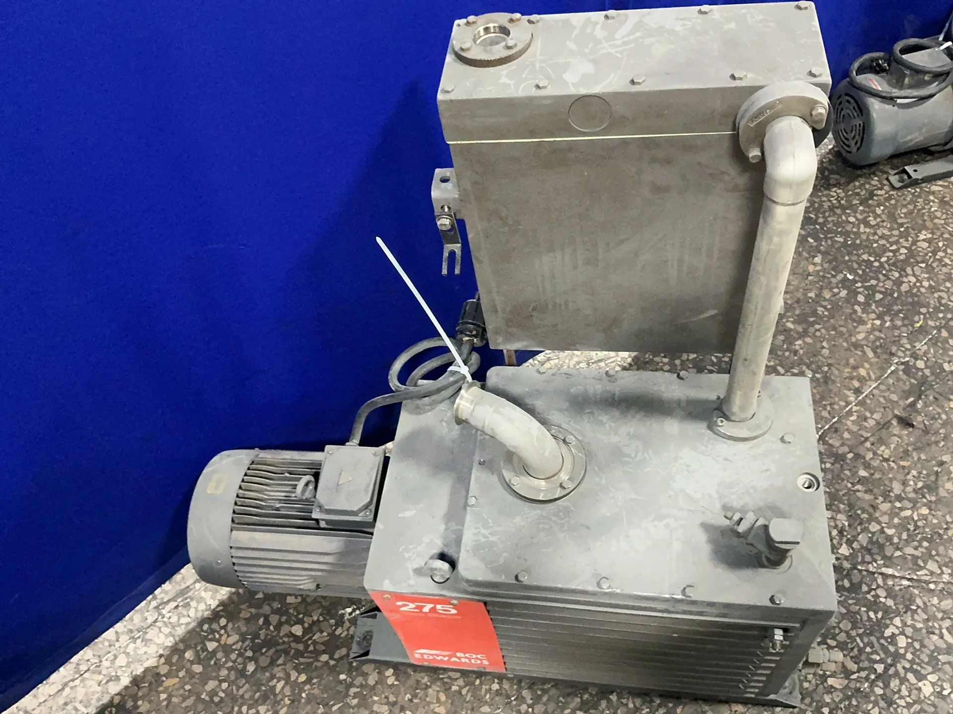 BOC Edwards #E2M275, vacuum pump, 8.5/7.5 KW, 1450/1735/1750 RPM, w/ Edwards MF-300 outlet mist filter - Image 3