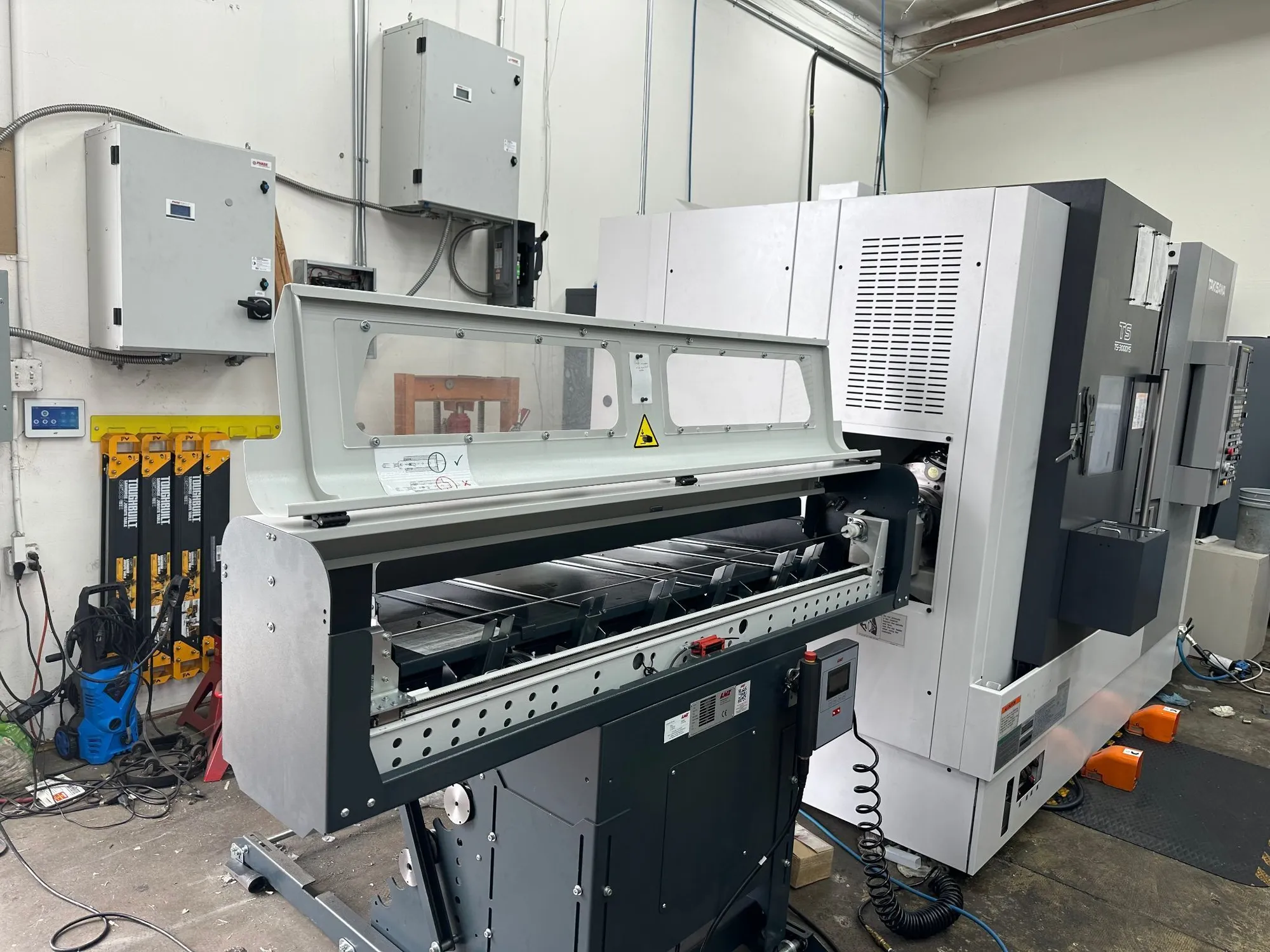 Takasawa #TS-3000-YS, multi-axis CNC lathe, 11-1/2" diameter, 3-1/16" bore, 10-1/4" X, 24-13/16" Z, 15 KW - Image 2