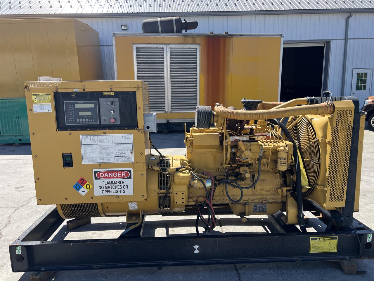 250 KW Caterpillar #SR4, diesel generator set, 3306 DITA engine, 120/208 Volts, 1/3 phase, open skid, 350 - Image 4