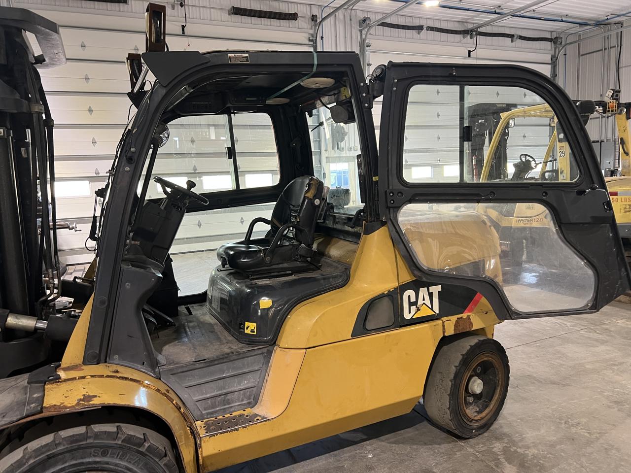12,000 lb. Caterpillar #DP55N1, diesel forklift, 42" forks, triple stage mast, side shift, fork positioner - Image 10