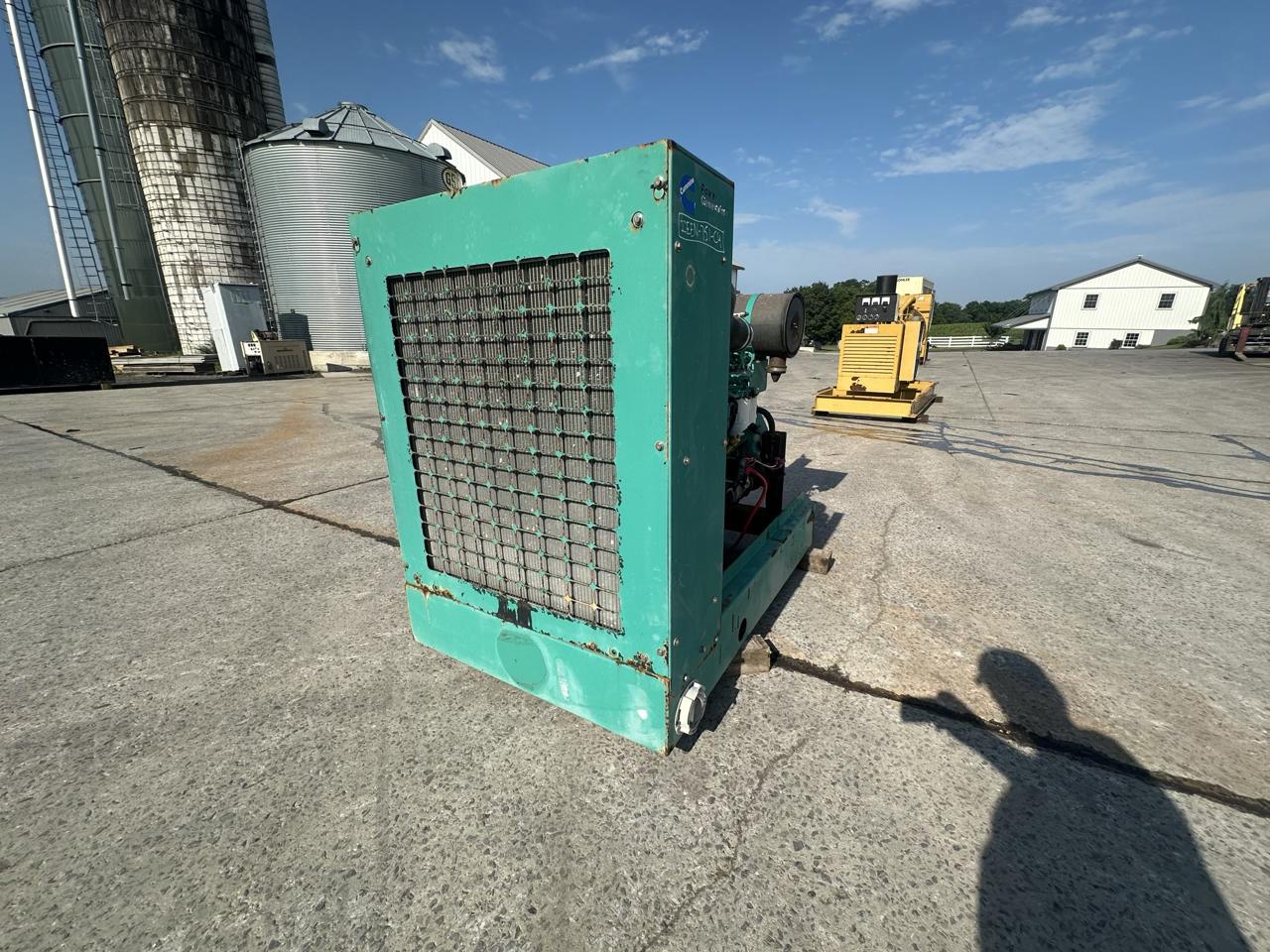 350 HP Cummins #QSL9-G2, engine power unit with radiator & air cleaner, 350 hours, 2005 - Image 1