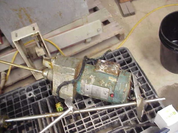Lightnin clamp on mixer, .43 HP, 115/230 V., 1725/1425 RPM motor - Image 3