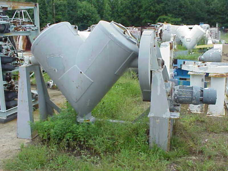 20 cu.ft. Patterson -Kelley, twin shell blender, 5 HP, 208-220/440 V., 1750 RPMi, 100 RPMo, 17.1:1 ratio - Image 1