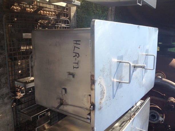 20 cu.ft., Hopper tanks/tote tanks, 150 gallon 23.5" x 4' w x 2' - Image 4