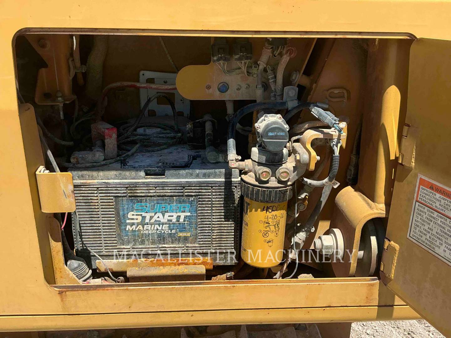 Caterpillar D4GLGP, 4510 hours, S/N: TLX00806, 2005 - Image 8