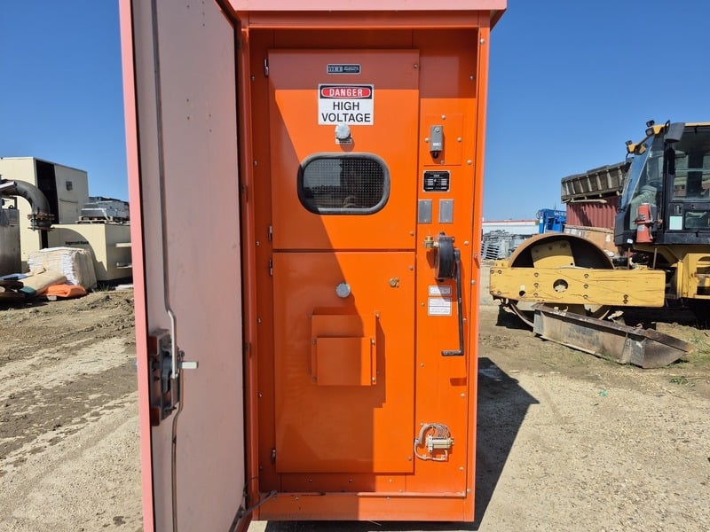 600 Amp. UEE, 5 KV Fused Disconnect Load Interrupter Switch, loadbreak C-cell, 5000 Volts, 3PH, 2006 - Image 4