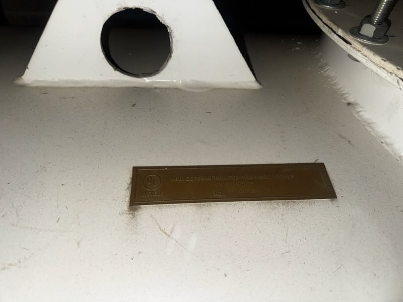 1500 gallon Indoor horizontal above-ground steel diesel fuel storage tank, UL identification plate year 2005 - Image 6