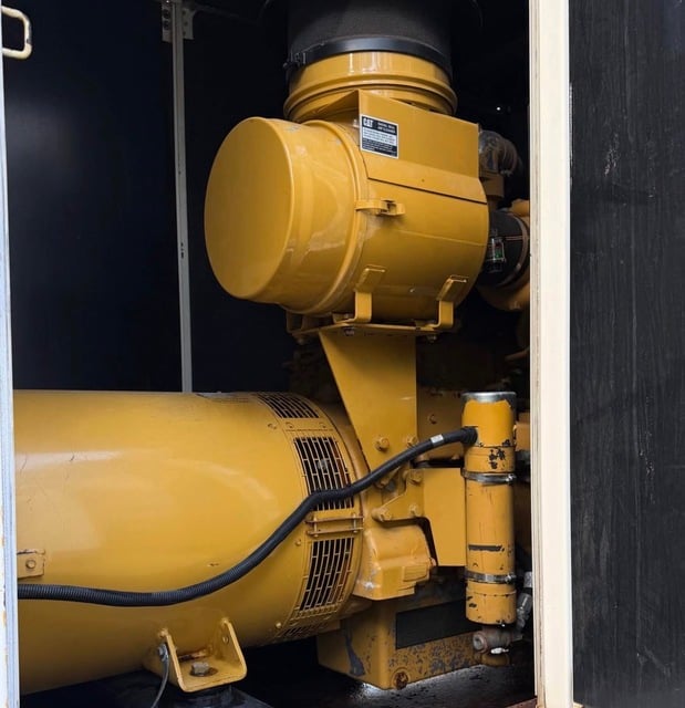 400 KW Caterpillar #XQ400, Mobile Diesel Generator, dual voltage, 1800 RPM, EMCP 4.2B digital control panel - Image 5