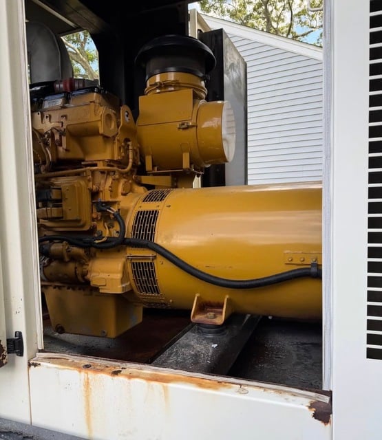 400 KW Caterpillar #XQ400, Mobile Diesel Generator, dual voltage, 1800 RPM, EMCP 4.2B digital control panel - Image 6