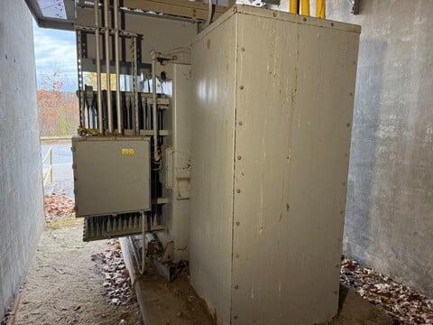 3750 KVA 4160Y/2400 Secondary, Cutler-Hammer #4160Y/2400, Transformer, 4160Y/2400 Volts, Substation - Image 2