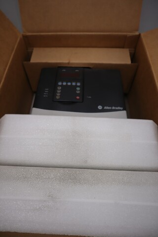 15 HP Allen-Bradley #20AD022A1AYNANNN, powerflex 70 variable frequency dri, NEW - Image 2