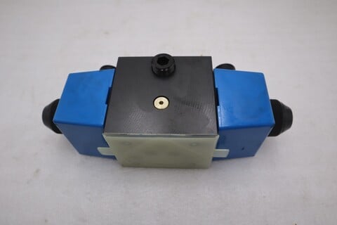 EATON/VICKERS, DG4S4-016C-U-B-60 Hydraulic Pilot Valve NEW NO BOX STOCK GF544 - Image 4