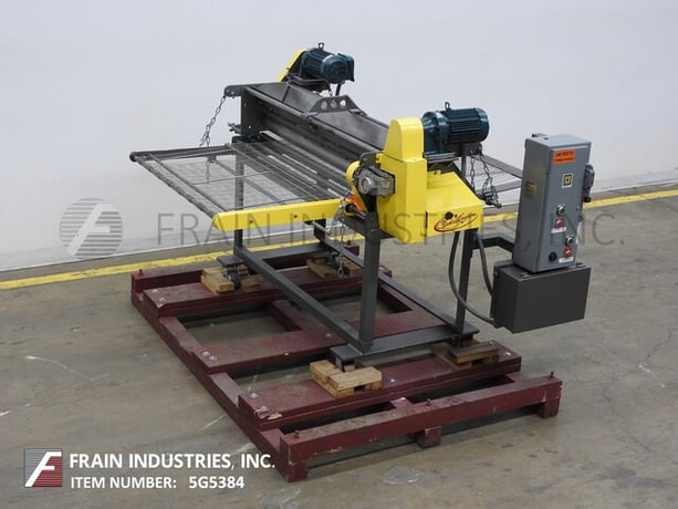 Sugar topper and conveyor, equipped with 38" w x 64" l stainless stee - Image 1