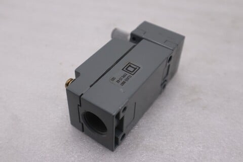Square D 9007C68T10 Limit Switch Rotary Head 10A 600V 2NO/2NC NEW STOCK GF-707A - Image 3