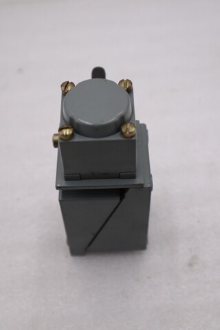 New open box ab allen bradley 802t-alp limit switch ser.j 802talp stk k2112cc - Image 4
