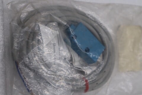 New pepperl fuchs fe7c-dt2v photoelectric sensor stock 5882 - Image 2